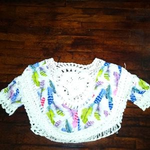 L, blue feather 🪶 and crochet top